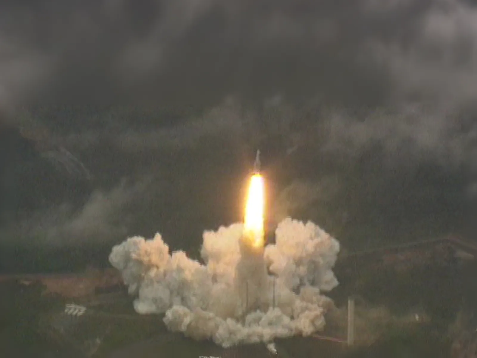 Il decollo di Ariane 5 dalla base di Kourou, il 4 giugno 1996